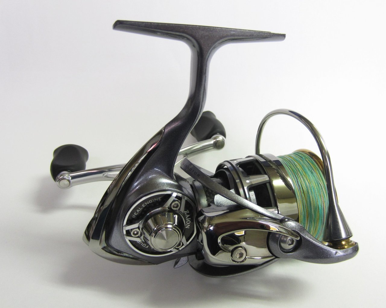 スピニングリールの写真