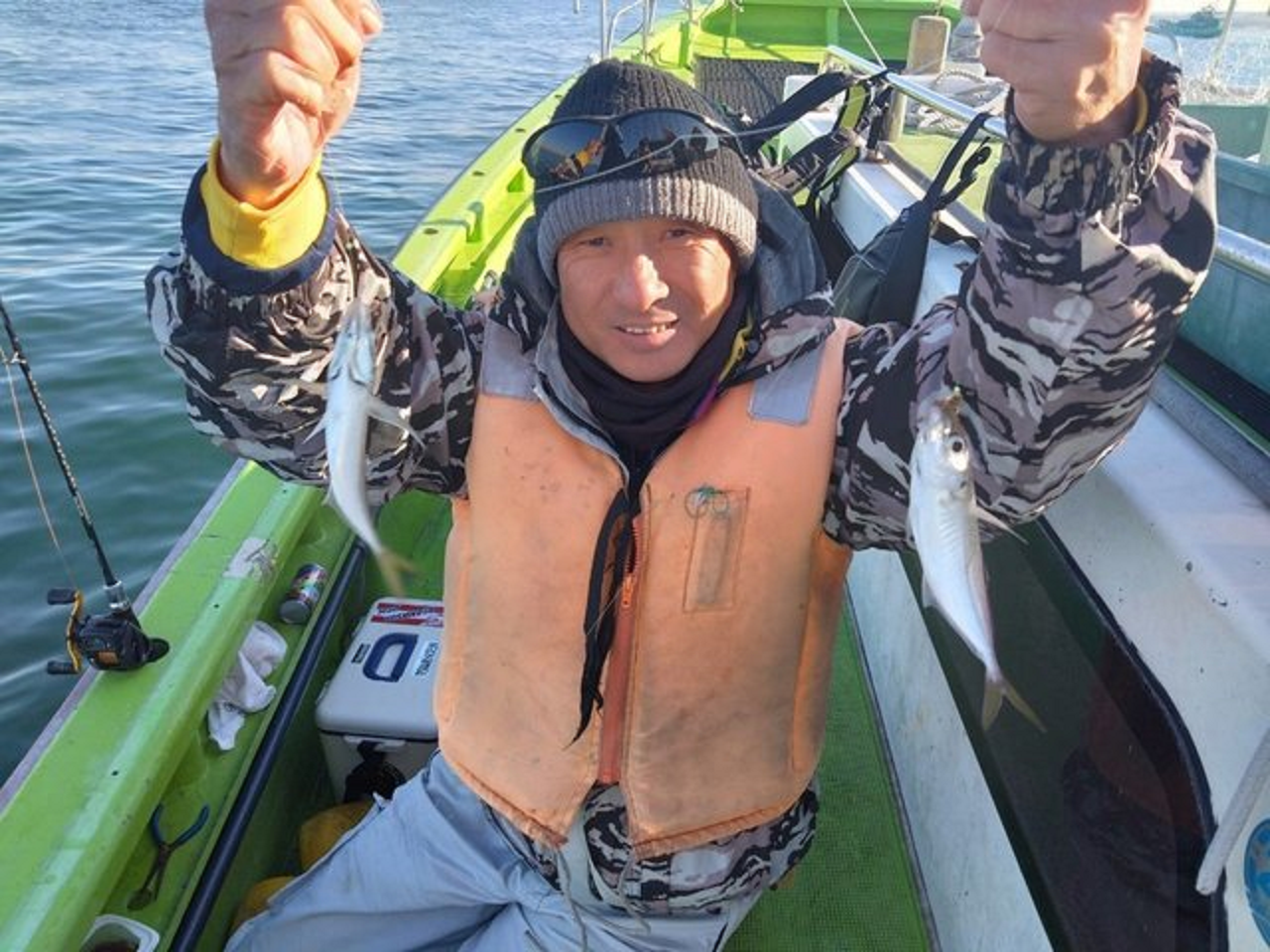 【釣果速報】東京都深川 吉野屋でアジがダブル・トリプルの入れ食い状態!初心者さんも66匹ゲットで大満足!