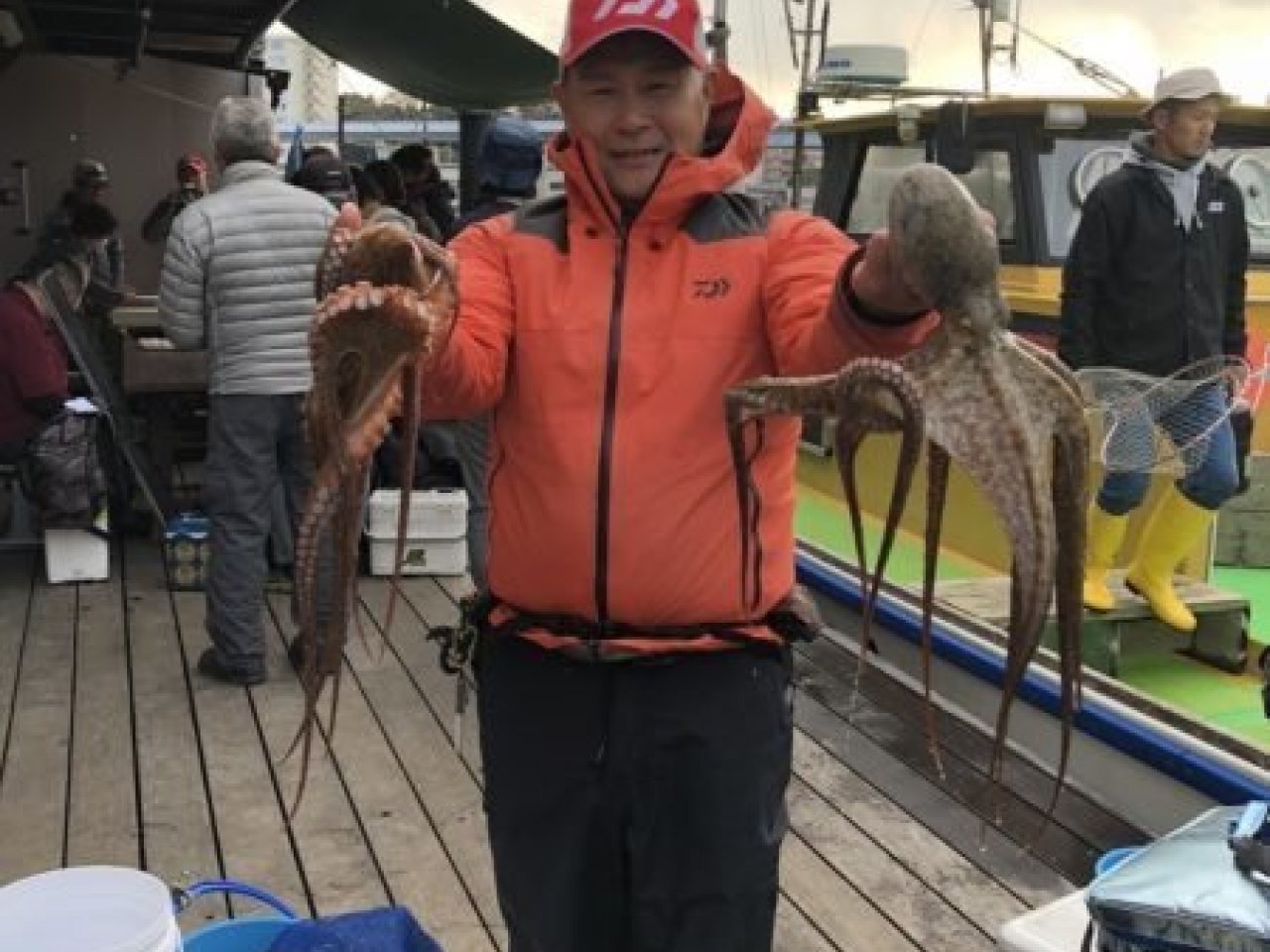 【釣果速報】神奈川県荒川屋でキロオーバータコ連発！最大2.3kg！冬休みはモンスタータコを捕獲しに行きませんか？！