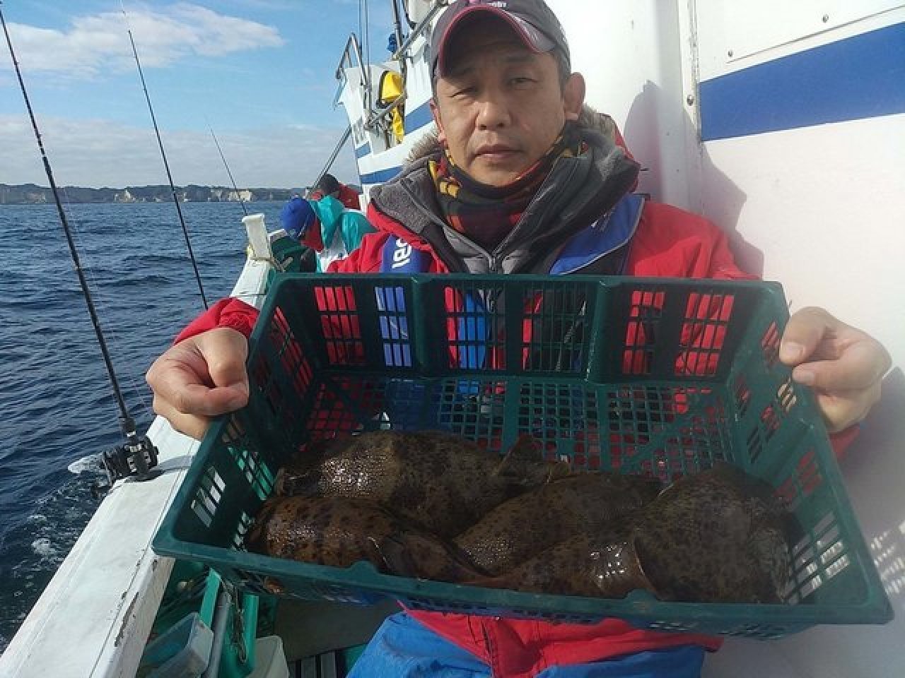 【釣果速報】千葉県利栄丸でフグ三昧しませんか?ショウサイフグ&アカメフグを全員ゲットで冬の釣行を満喫!