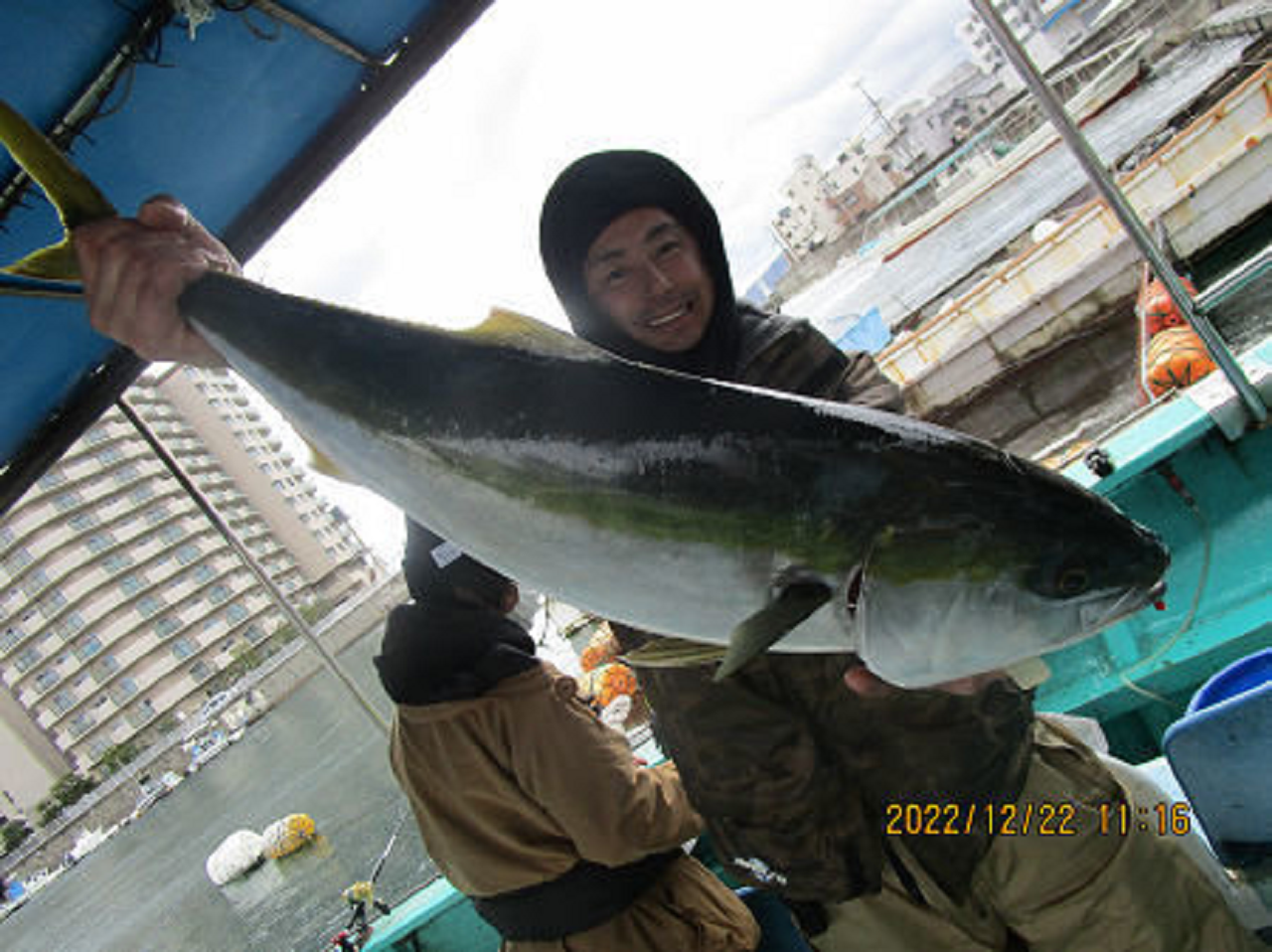 【釣果速報】青物フィーバーでブリ・メジロ・ハマチが続々HIT！人気魚種を総取りするなら兵庫県釣り船 名田屋に今すぐ乗船を！