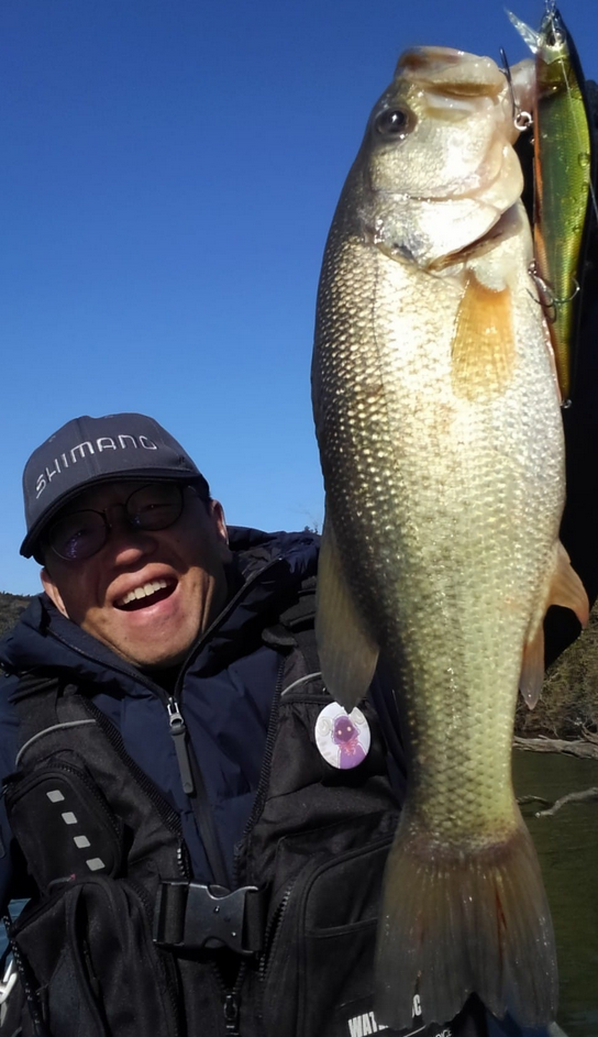 魚とルアーのアップ写真