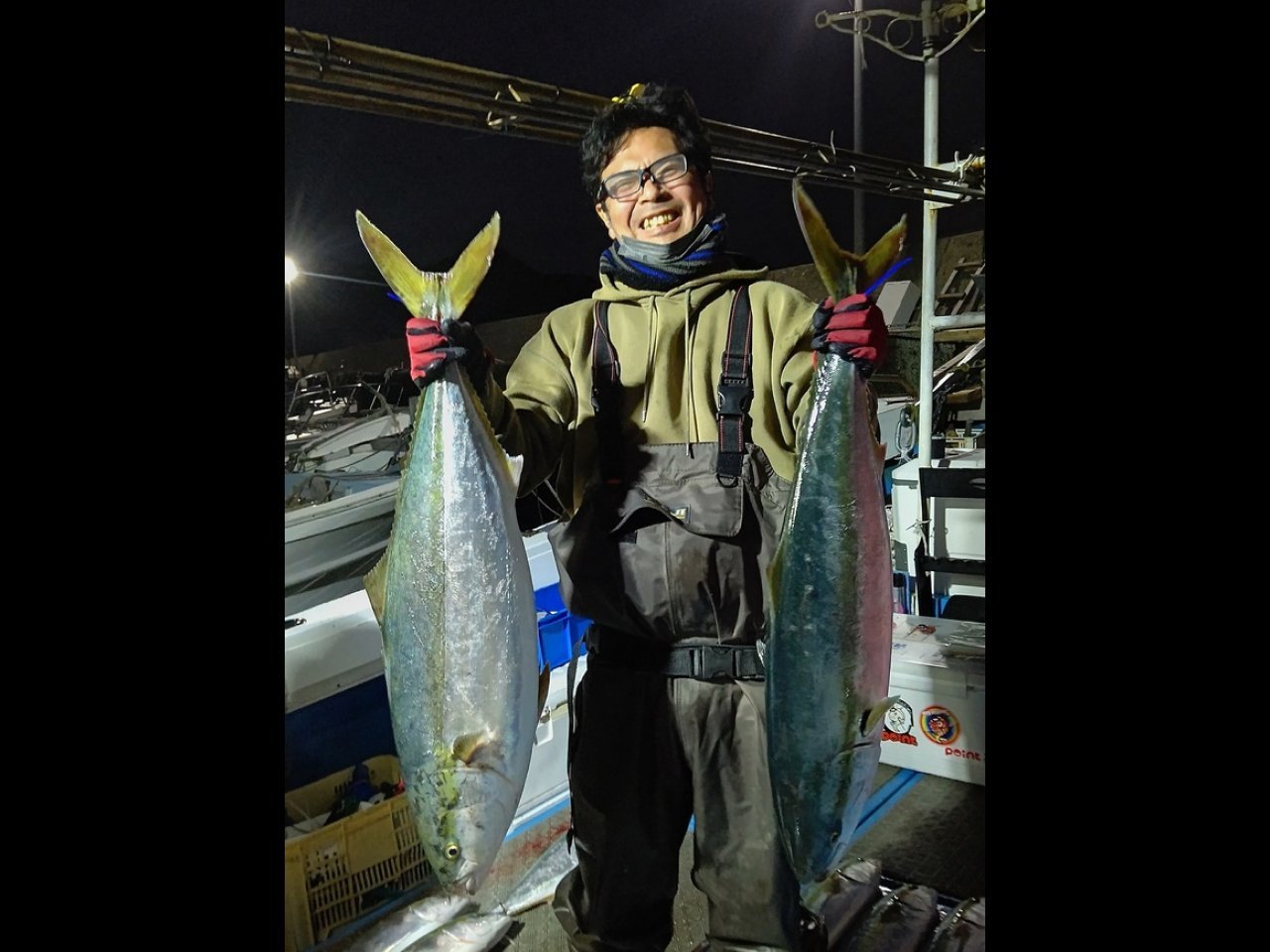 【釣果速報】いよいよ10kgオーバーの寒ブリ釣れ始めました！釣りたい人は今すぐ福岡県まつげん丸に集合～！