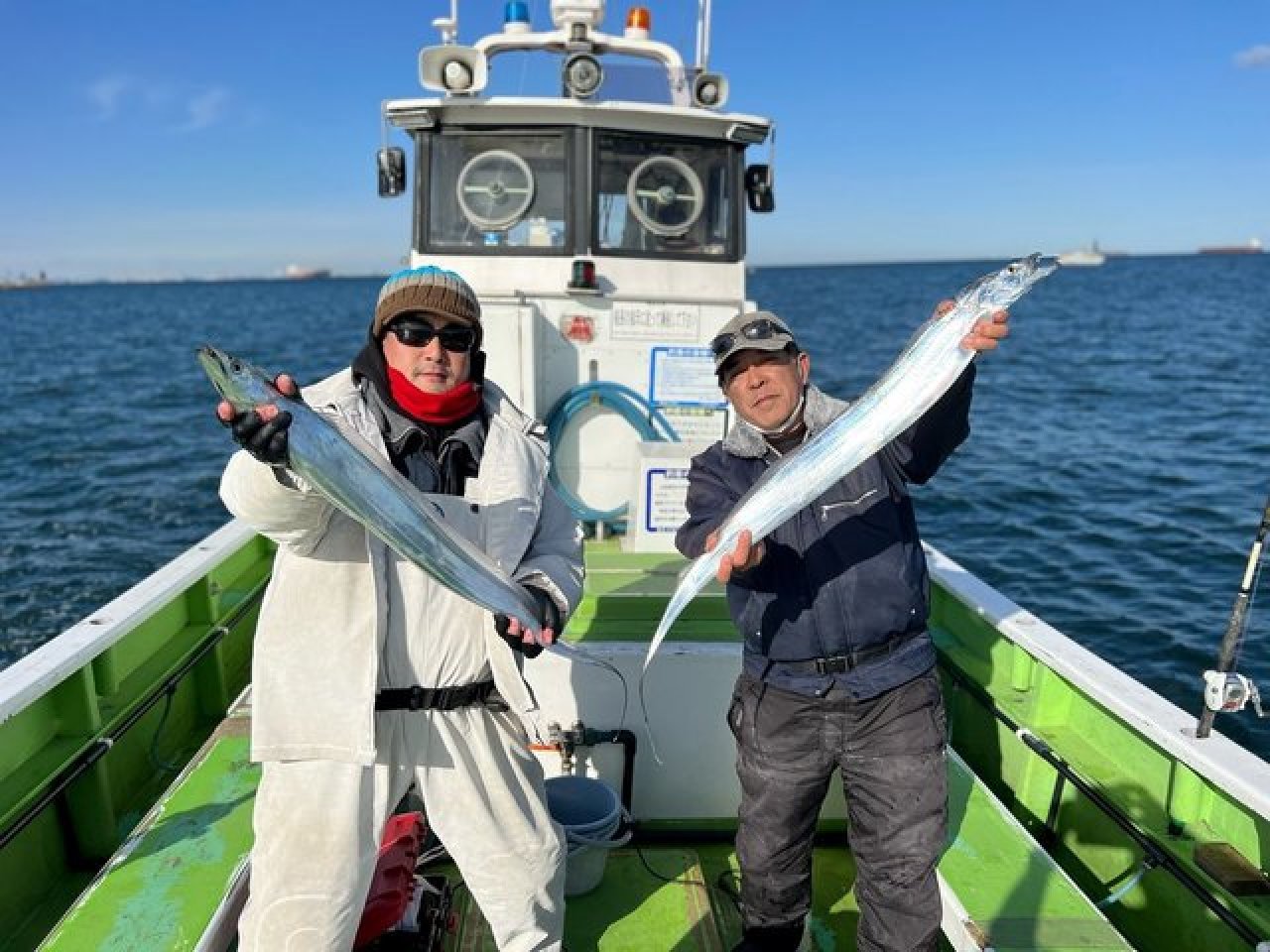 【釣果速報】神奈川県政信丸でメーター超えタチウオGET！今なら絶品黄色アジやトロサバも釣れます！