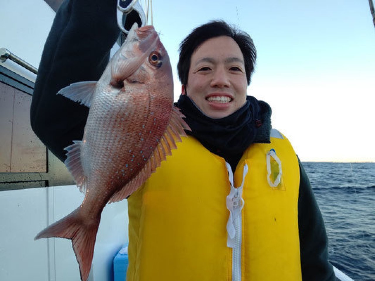 【釣果速報】茨城県弘漁丸で獲れるヒラメがデカい!2kg前後の良型多く、マダイもゲット!さあ、ビッグドリームを掴みに行こう!