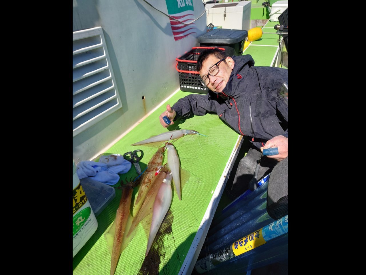 【釣果速報】神奈川県長三朗丸でヤリイカ釣行が好調！竿頭は61匹ゲット！冬の絶品ヤリイカを自分の手で釣り上げてみませんか？
