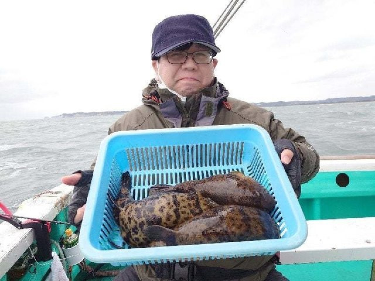 【釣果速報】千葉県利永丸で良型のショウサイフグ＆希少なアカメフグを確保！今年の冬は自分の手で絶品フグを手に入れよう！