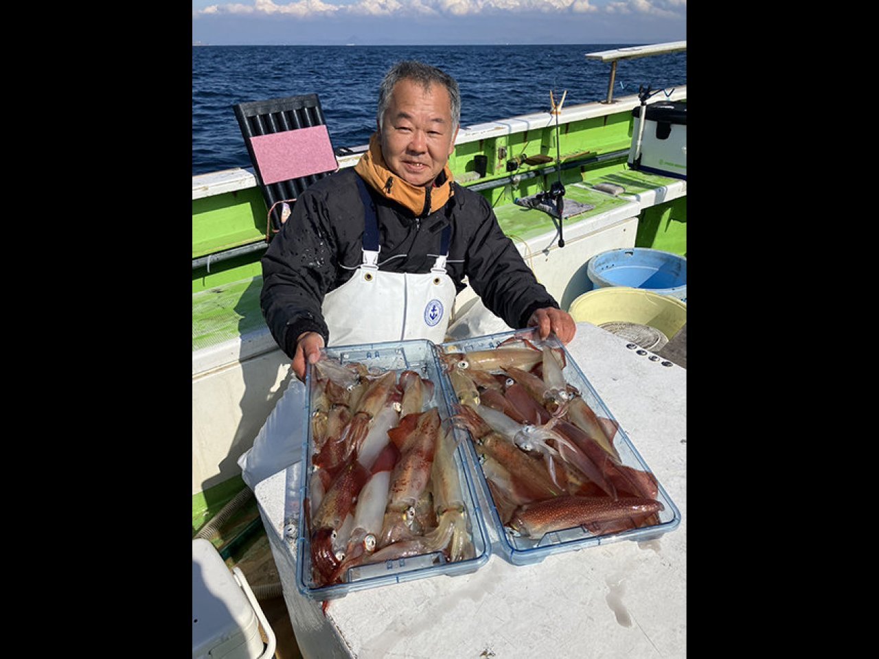 【釣果速報】神奈川県たいぞう丸でマルイカ釣行が好調！竿頭は38匹ゲット！冬の絶品マルイカを自分の手で釣り上げてみませんか？