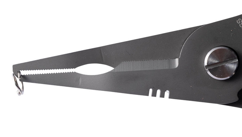 プライヤーのアップ写真