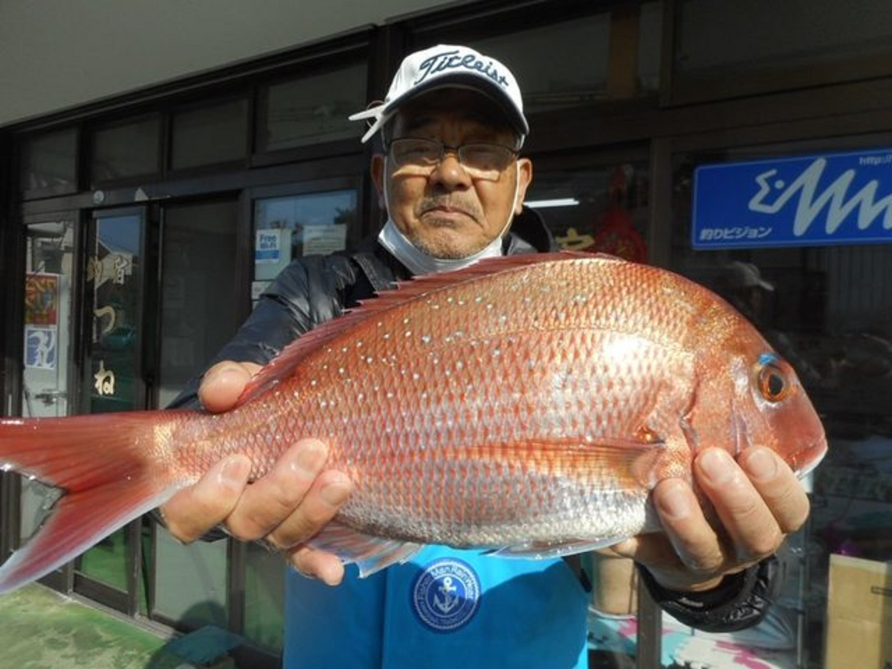 【釣果速報】神奈川県つね丸で最高の気候のなかマダイ釣りを堪能！大アジやメジナも釣れ豪華な釣果に！