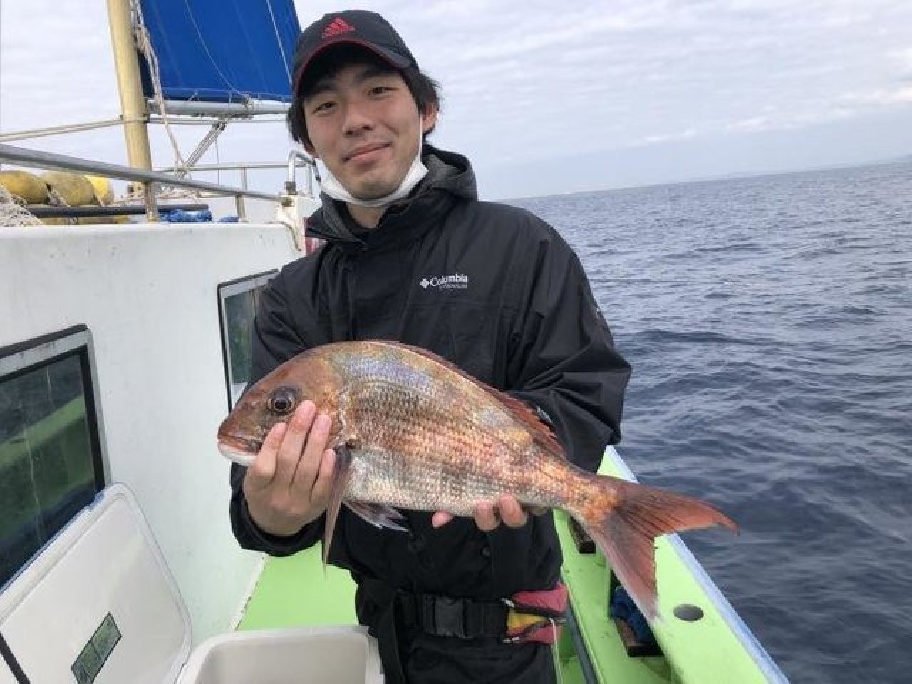 【釣果速報】神奈川県丸又丸で食べ頃サイズの良型1.2kgマダイ上がる！多彩なゲストも見え釣行は大充実！