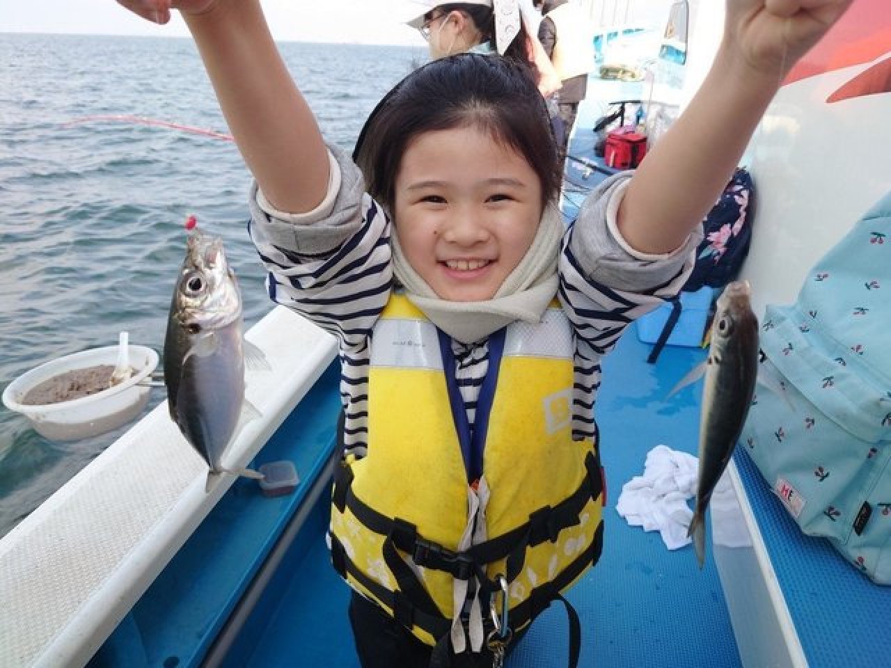 【釣果速報】東京都深川吉野屋で良型アジがクーラーにぎっしり！クーラー満タンの釣果に釣り人大満足！
