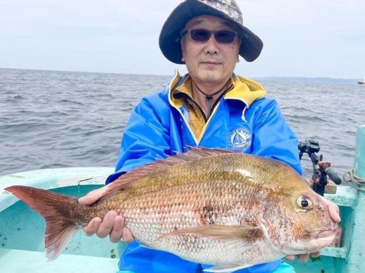 【釣果速報】でか～～～～い！神奈川県あまさけや丸で4.5kgのマダイキャッチ！現在、中～大鯛メインにコンスタントに釣れてる模様です！
