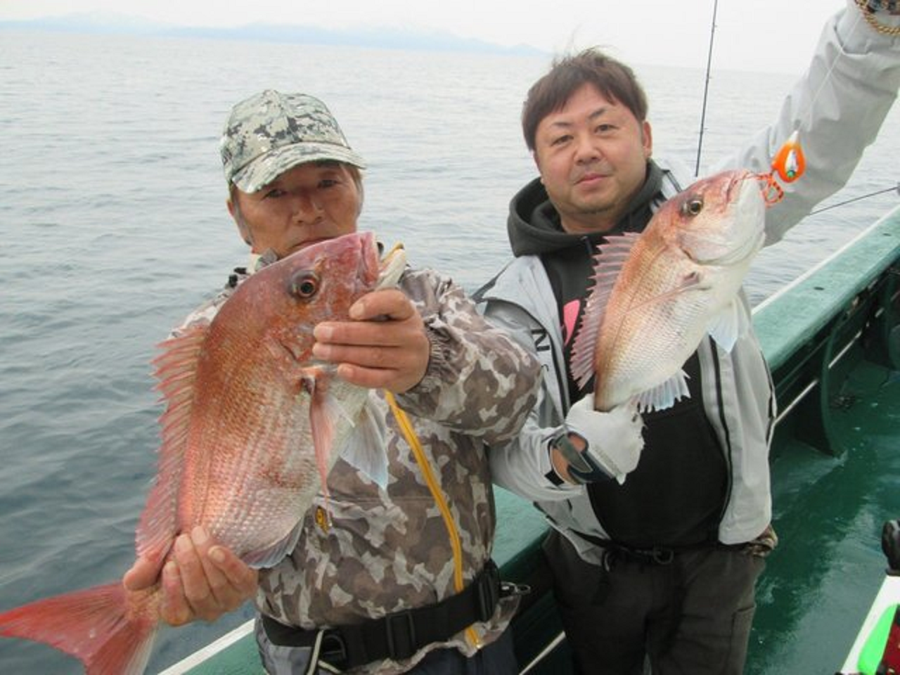 【釣果速報】新潟県なかくに丸のディープタイラバで4.5kgの超大物GET！深海に潜むビッグワンを次に釣り上げるのはあなた！