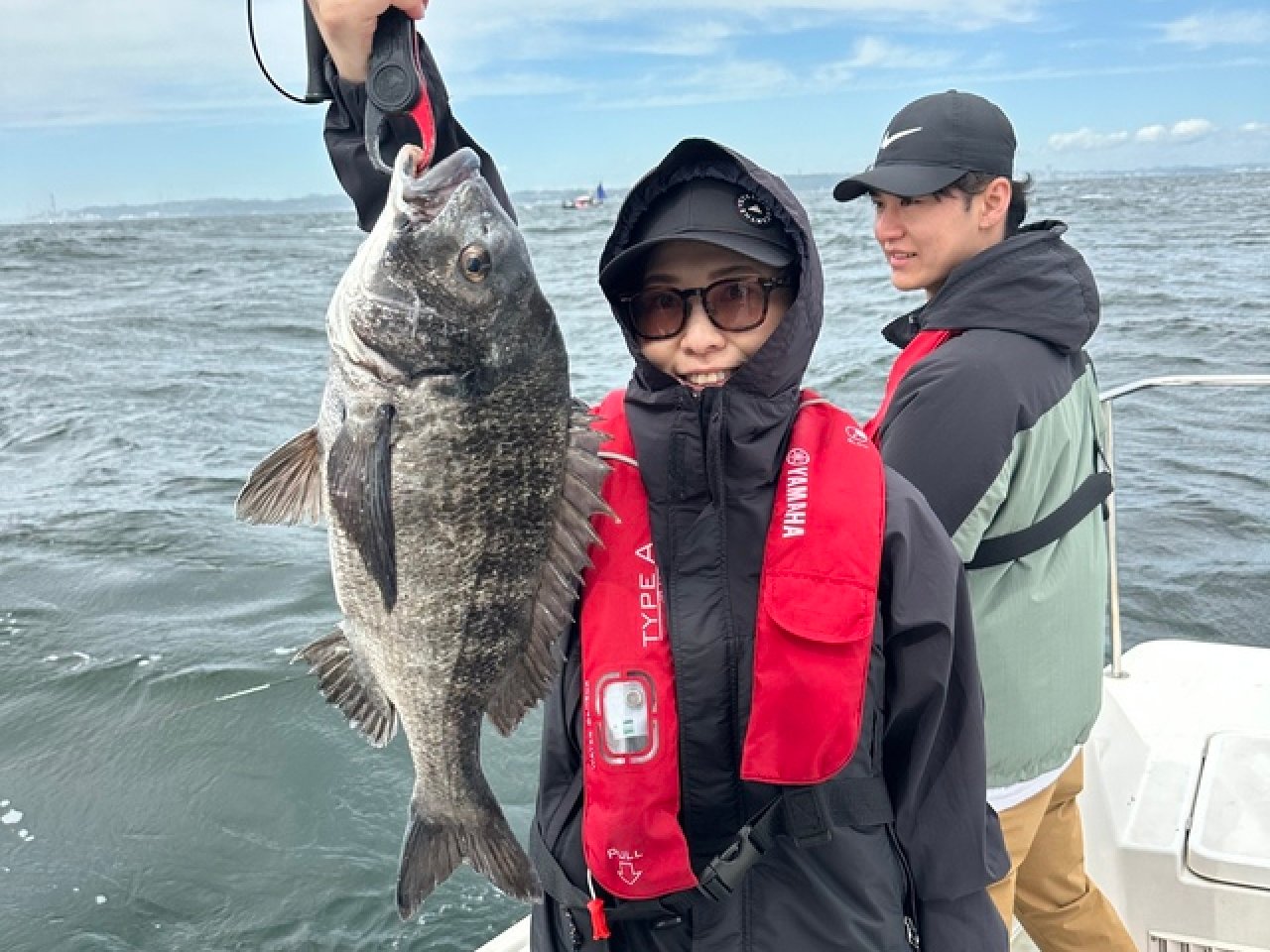 【釣果速報】東京都柊丸で1.8kgの良型マダイをゲット!その他クロダイ&イナダなど!東京都柊丸の釣行でクーラーボックスを人気魚種でいっぱいにしよう!