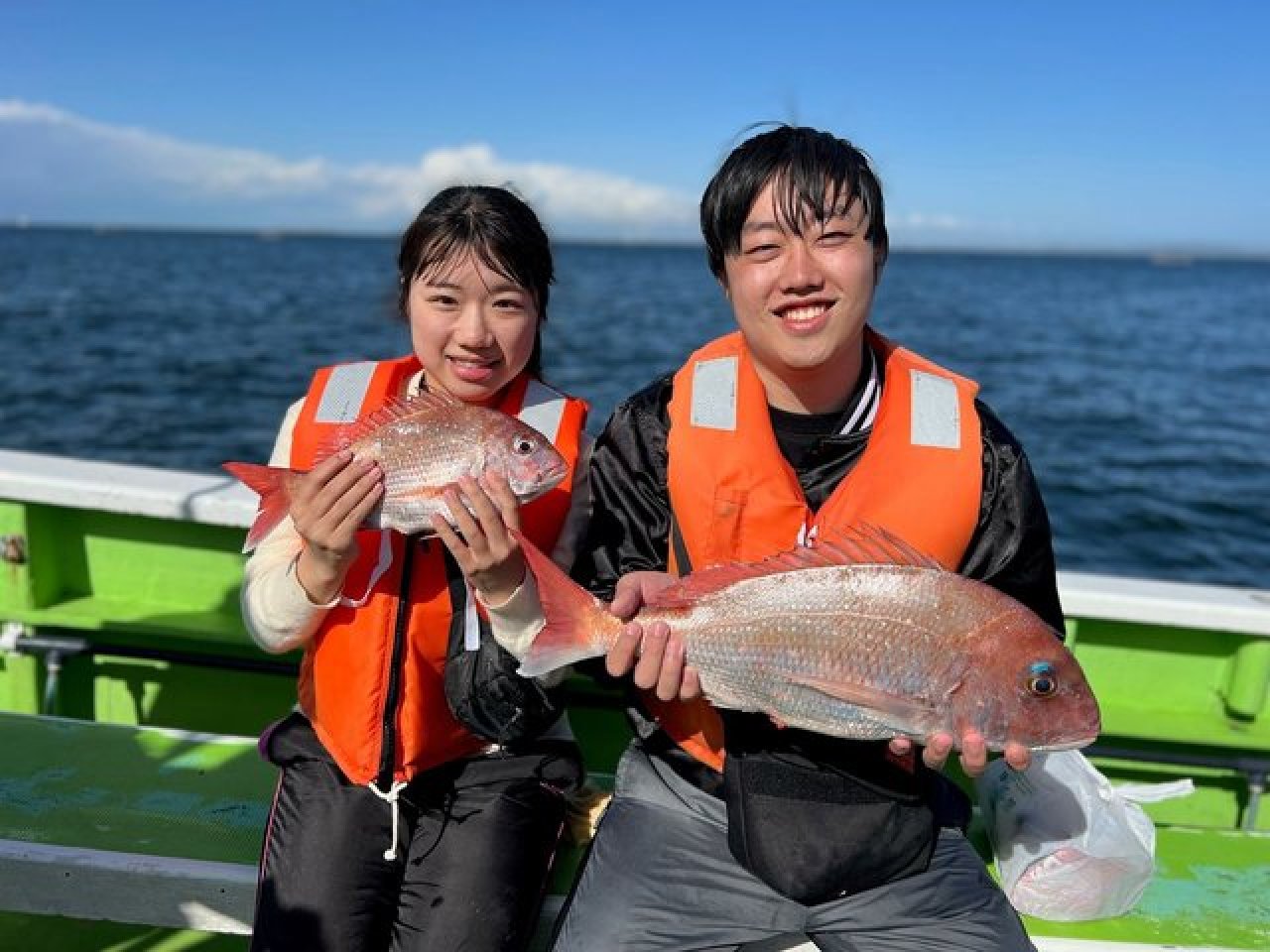 【釣果速報】神奈川県政信丸で2.1kgの大型マダイをキャッチ!1.3kgのクロダイも上がる!今すぐ神奈川県政信丸に乗船を!