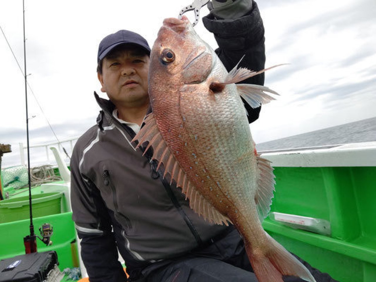 【釣果速報】茨城県弘漁丸で1.7kgの良型マダイをゲット！ヒット多数な今がチャンス！