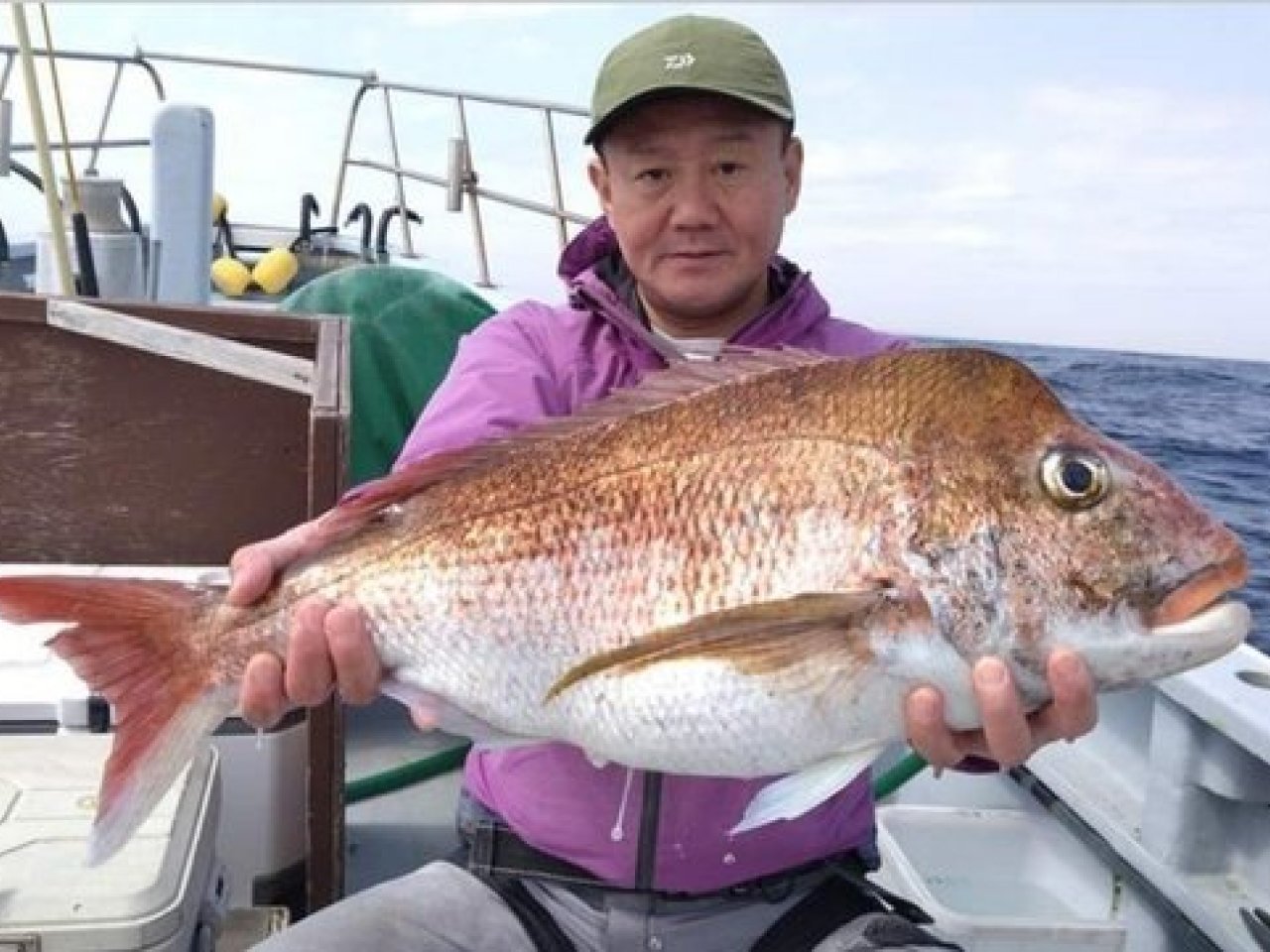 【釣果速報】神奈川県かねい丸で4.5kgの大型マダイをキャッチ!誰もが記録更新の大チャンス!