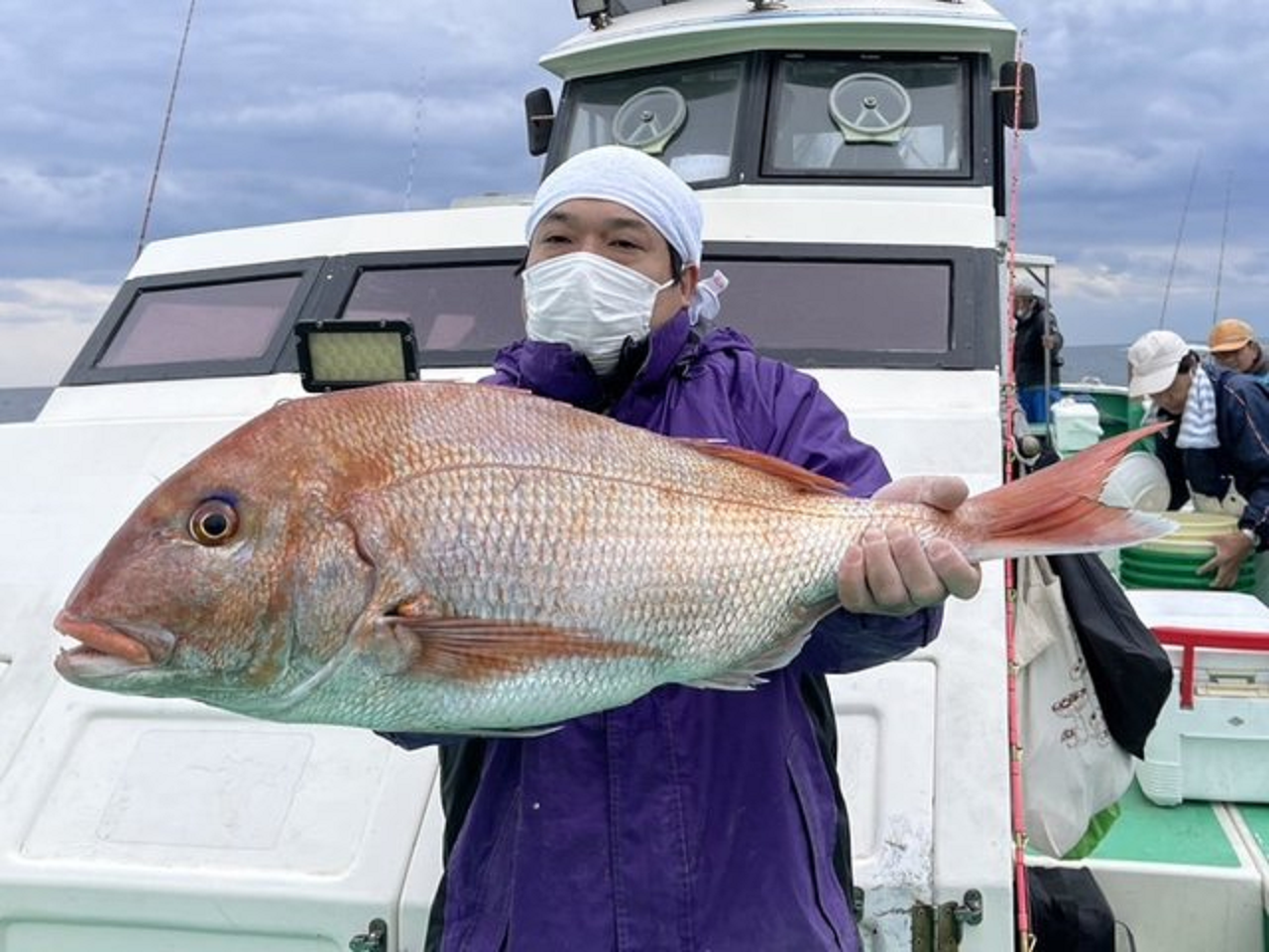 【釣果速報】6.0kgのデカすぎマダイGET！記録更新を狙うなら神奈川県大松丸一択！