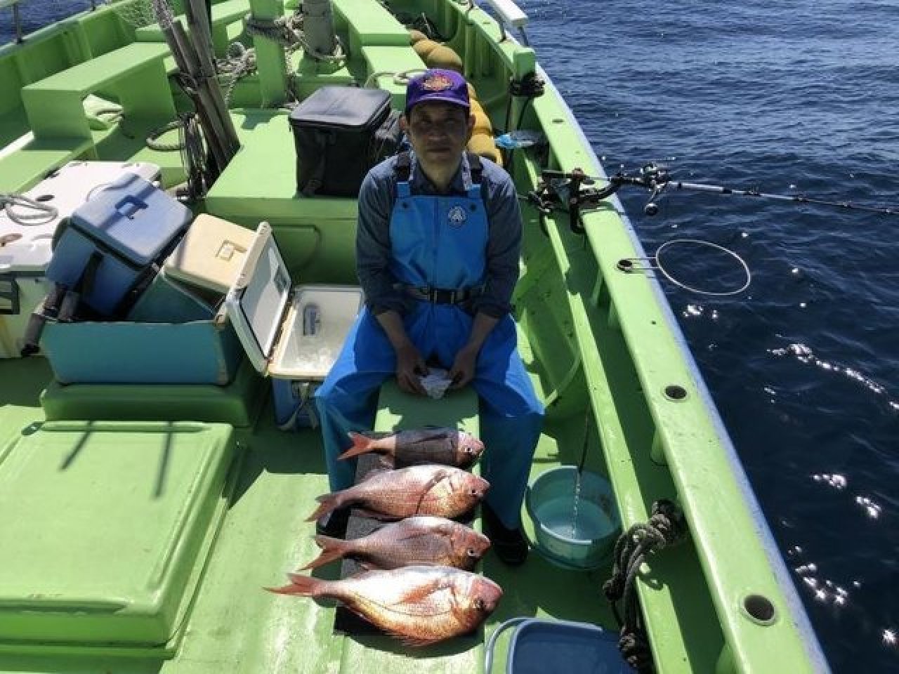 【釣果速報】神奈川県丸又丸で2.1kgの良型マダイをゲット!好釣果が期待できる今がチャンス!神奈川県丸又丸に急げ~!