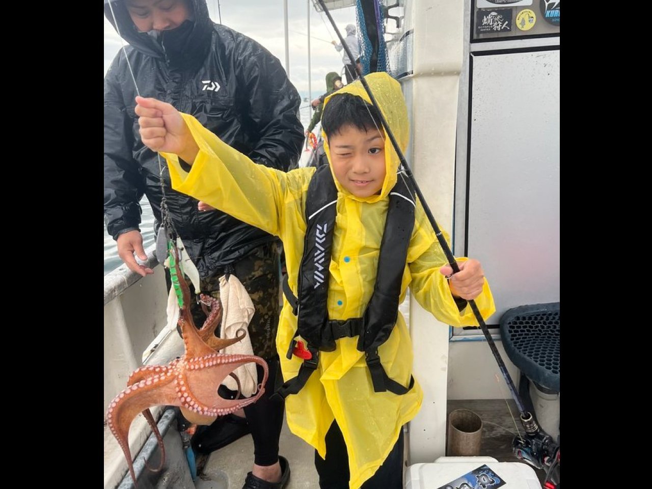 【釣果速報】兵庫県釣り船 福三郎で2kgマダコ釣れた!今アツいカラーは◯◯系!船長直伝のアドバイスを見逃すな!