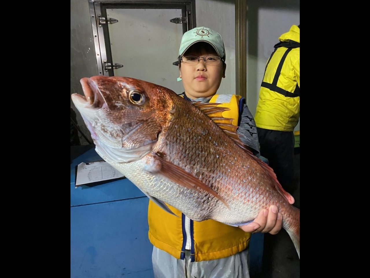 【釣果速報】でっかいマダイを次々キャッチ!茨城県大春丸で全員のクーラーボックスが華やかに!