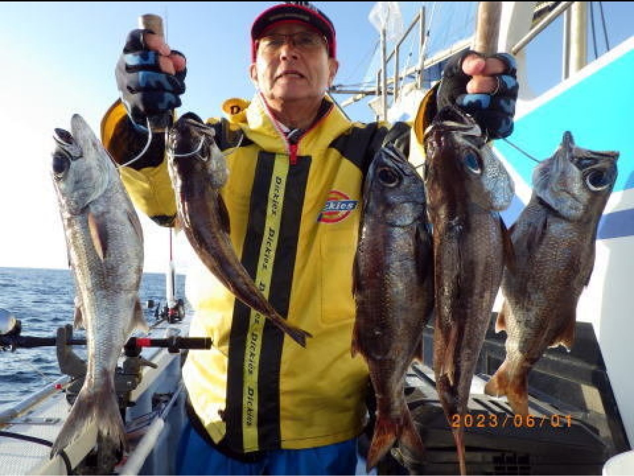 【釣果速報】クロムツ・メダイ・スミヤキ・サバをGET!クロムツ竿頭8匹!千葉県聡丸の釣り物はどれも美味と大好評!