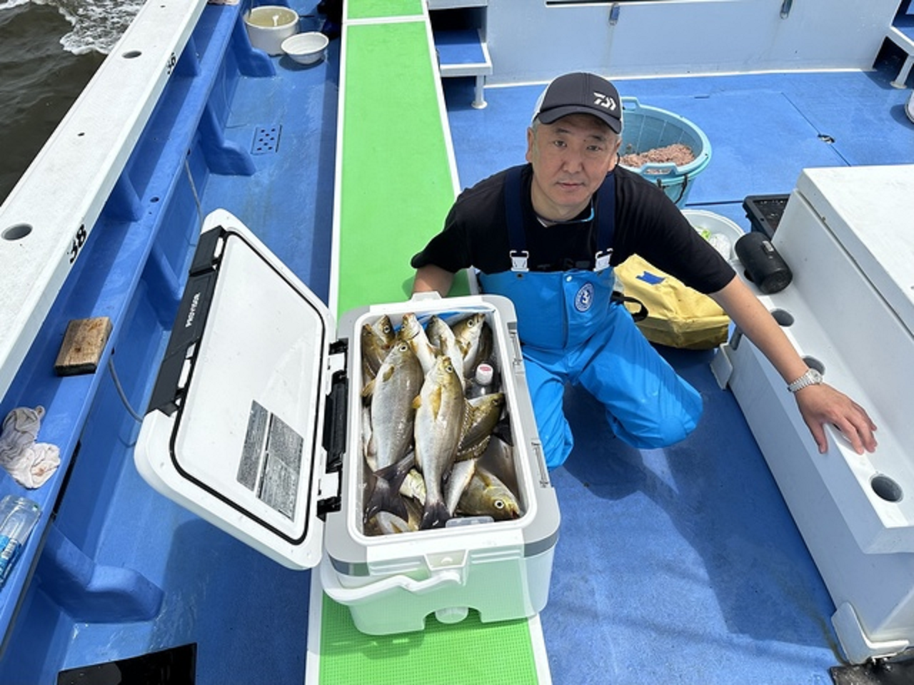 【釣果速報】ダブル・トリプルは当たり前！今、神奈川県大松丸でイサキラッシュが止まらない！
