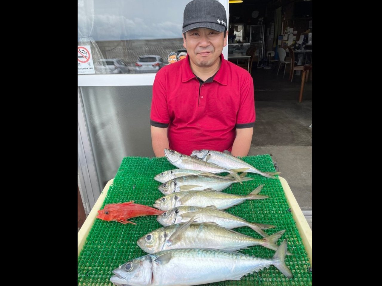 【釣果速報】神奈川県庄治郎丸のアジ釣りは釣れれば大型の大盤振る舞い!この勢いを絶対逃すな!