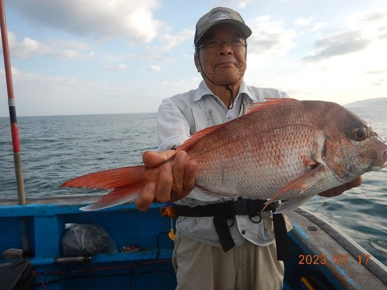 【釣果速報】新潟県作十丸で食べ頃サイズの良型2.0kgマダイ上がる！多彩なゲストも見え釣行は大充実！