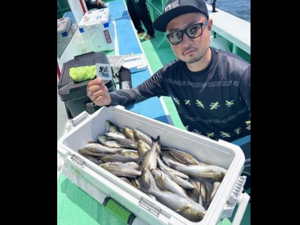 【釣果速報】神奈川県瀬戸丸でイサキ絶好釣!竿頭は90匹GET!32cmの大型も混じり船上大興奮!