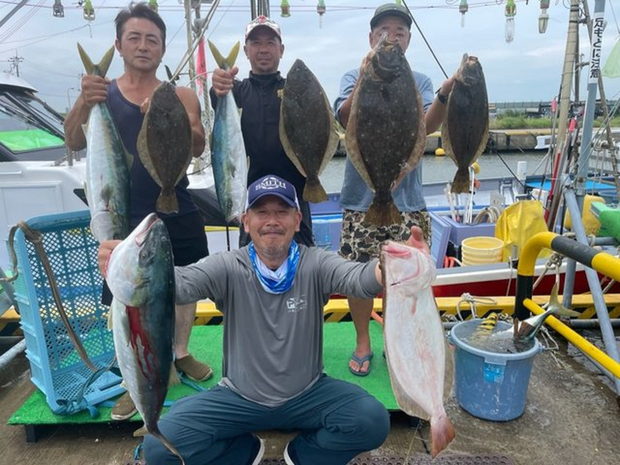 【釣果速報】茨城県日立丸でヒラメ続々キャッチ!3.5kgのモンスターも確保!その他人気魚種も勢ぞろい!