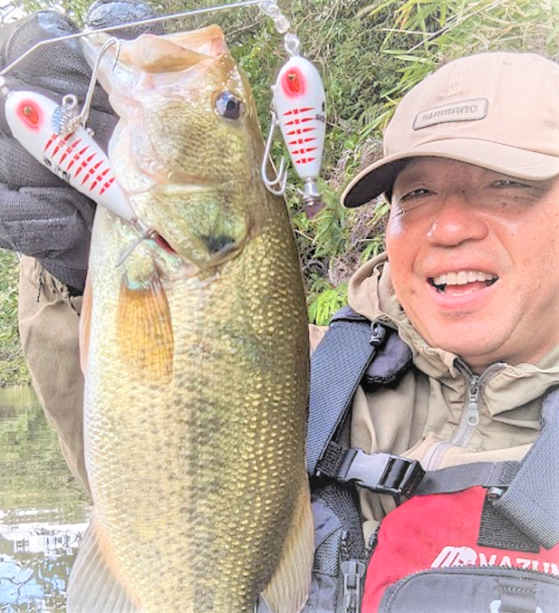 魚とルアーのアップ写真