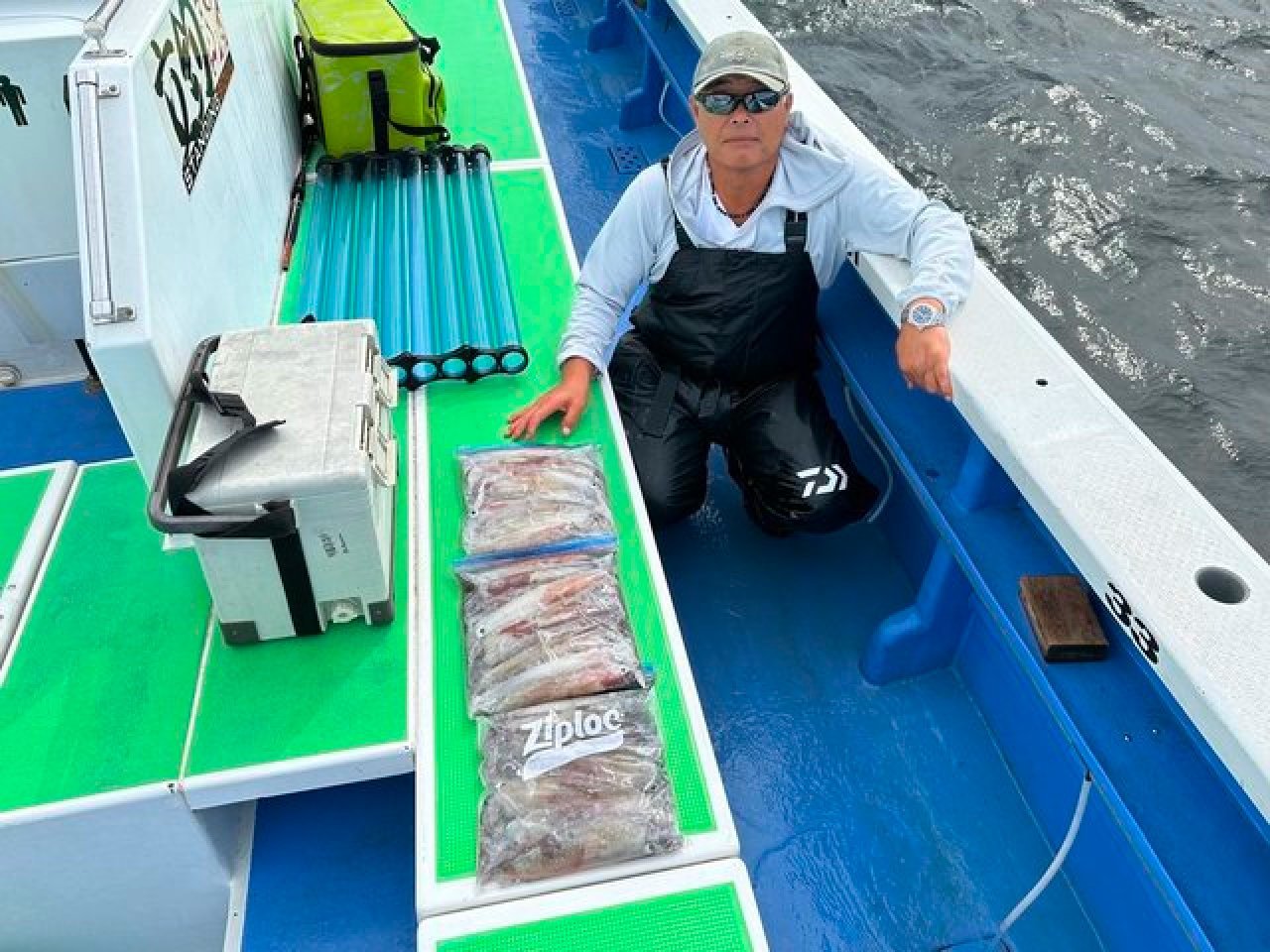 【釣果速報】神奈川県大松丸でヤリイカ釣行が好調！竿頭は42匹ゲット！秋の絶品ヤリイカを自分の手で釣り上げてみませんか？