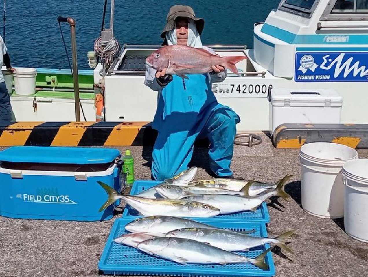 【釣果速報】千葉県利八丸で4.20kgの良型ワラサゲット！ゲストのマダイも見事！旬のシーズンを絶対に逃すな！