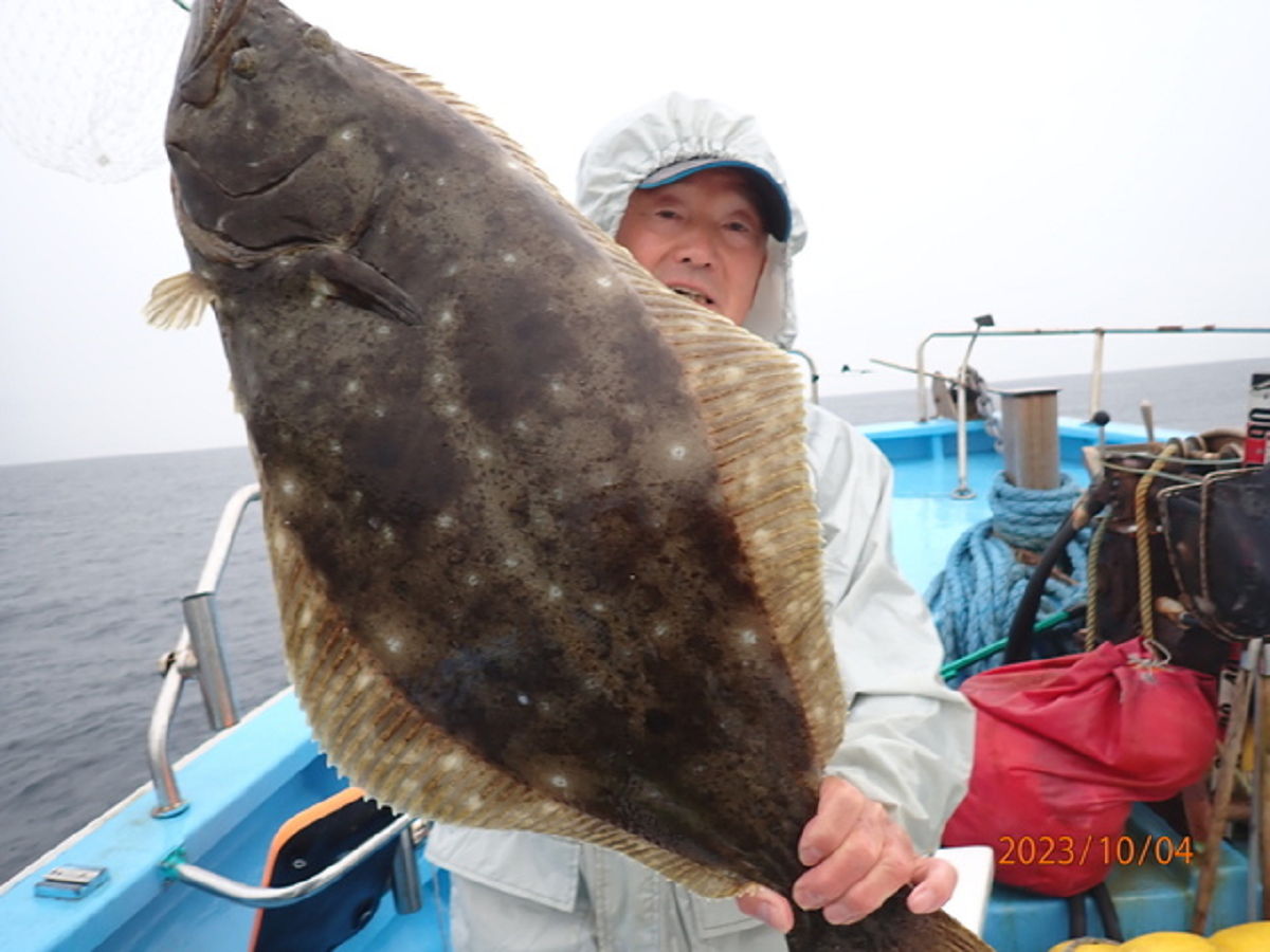 【釣果速報】95cmの大座布団ヒラメ出る!座布団狙いの人は福島県つりエサ豊漁の頼れる船長のもとに集まれ!