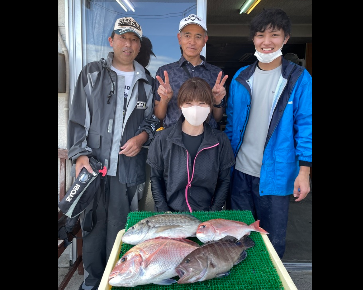 【釣果速報】神奈川県庄治郎丸でマダイ・ハナダイ・良型アジと人気魚種続々ゲット!いろいろな魚との出会いを楽しみたい人は即予約を!