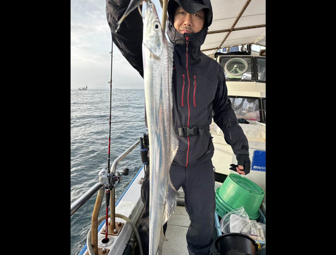 【釣果速報】兵庫県釣り船角田でメーター級含めタチウオ合計59匹GET!この勢いをぜひ現地で体感せよ!