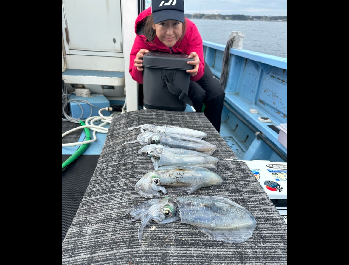 【釣果速報】神奈川県太郎八丸で690gの良型アオリイカをキャッチ！イカの機嫌が良い今が大漁のチャンス！