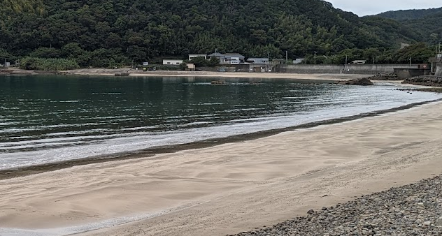 サーフの遠景写真