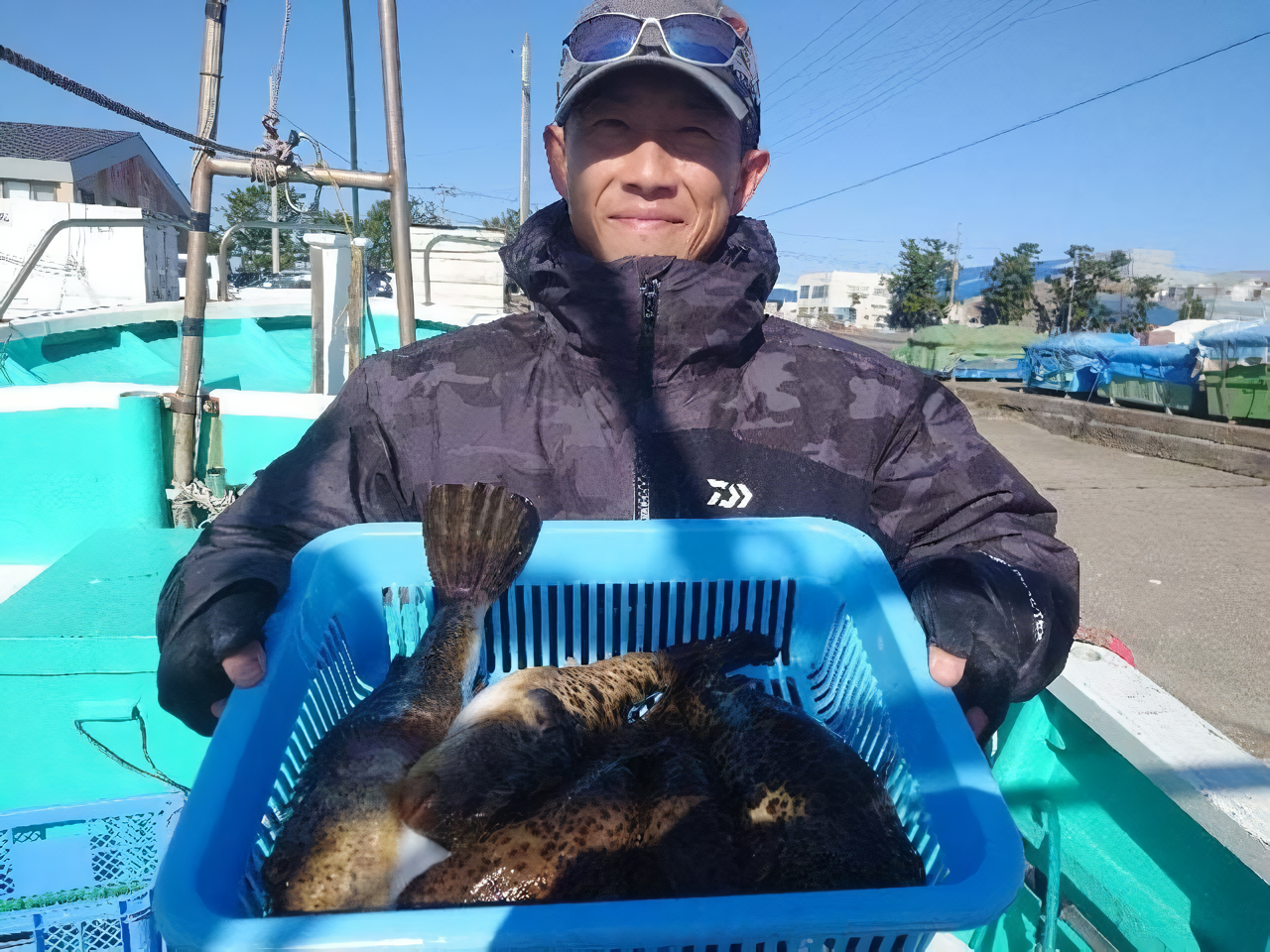 【釣果速報】千葉県利永丸で36cmのジャンボサイズを筆頭にショウサイフグが釣れまくり！味も極上な今が乗船どき！