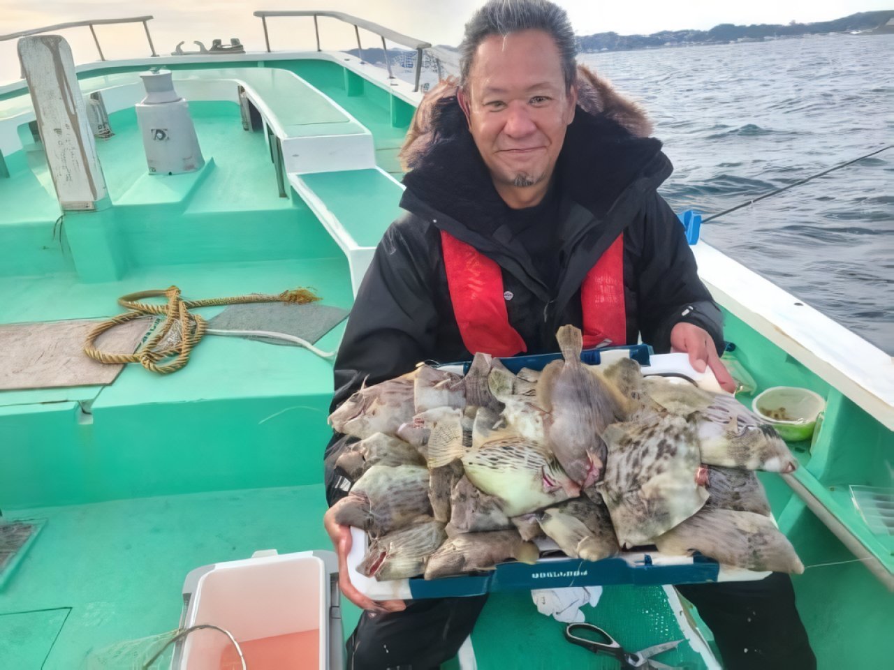 【釣果速報】神奈川県瀬戸丸のカワハギ船は船長厳選のポイントがどこも大当たり！30cmのデカハギもキャッチ！釣果にこだわる人は乗船一択！