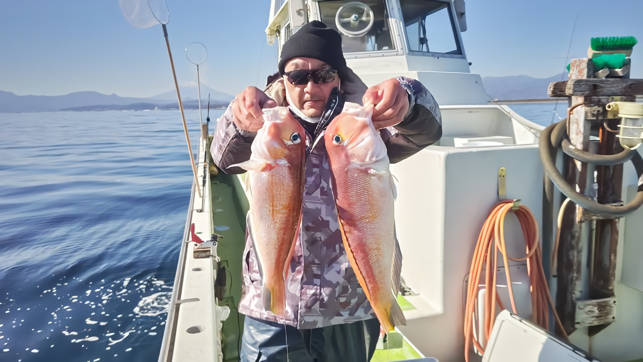 【釣果速報】神奈川県豊漁丸で48cmの良型アマダイGET!ゲストは水族館が開けるぐらいバラエティ豊かに!一度の釣りでたくさんの魚たちとの出会いを楽しもう!