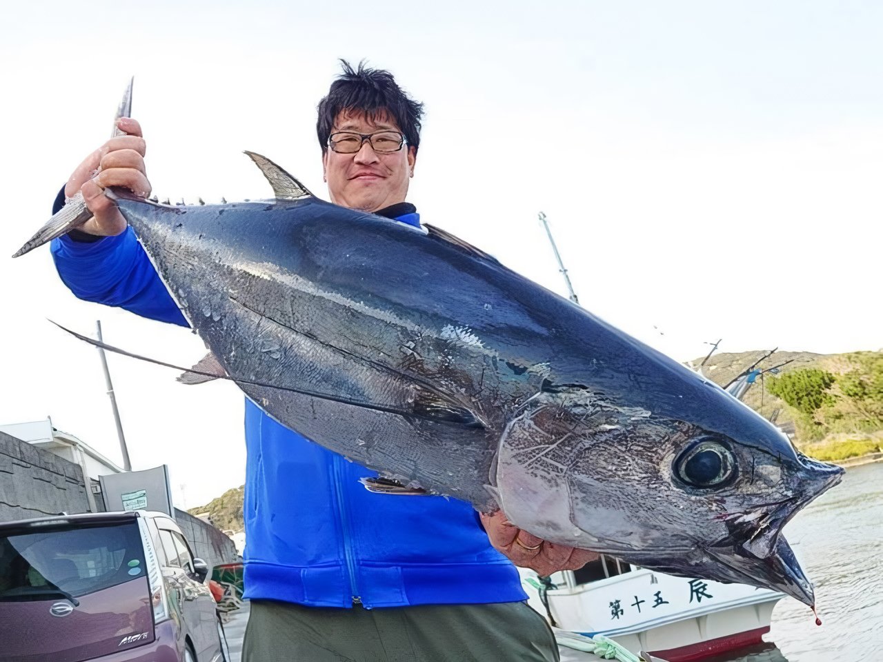 【釣果速報】静岡県第8寿広丸でビンチョウマグロとの熱い戦いが何度も繰り広げられる！13.00～14.00kgサイズをゲット！