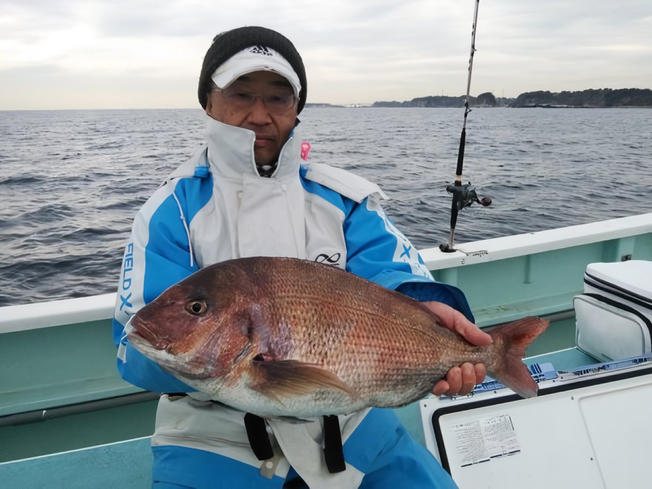 【釣果速報】でか～～～～い！神奈川県伝五郎丸で3.50kgのマダイキャッチ！現在、中～大鯛メインにコンスタントに釣れてる模様です！