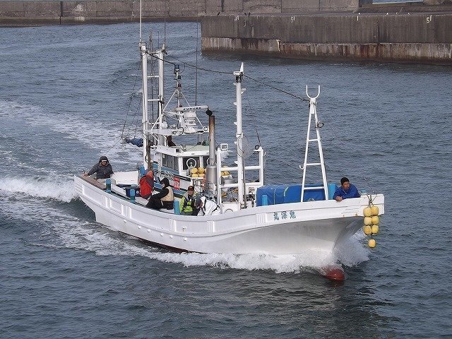 鬼澤丸はムードメーカーの船長が釣り客に好釣果と「笑い」を提供する