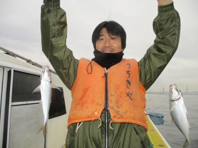 【釣果速報】神奈川県の打木屋釣船店で特大アジ爆釣！？クーラー満タンの釣果に釣り人大満足！
