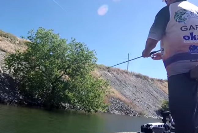 釣り人 ロッド 写真