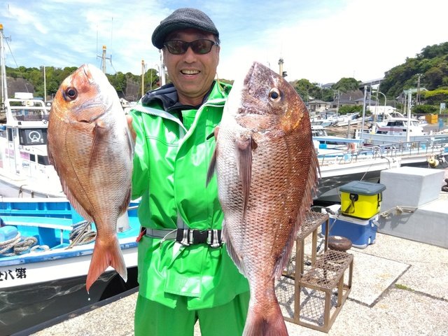 釣果速報】神奈川県せどおと丸で4.40kgのど迫力マダイをキャッチ！！修