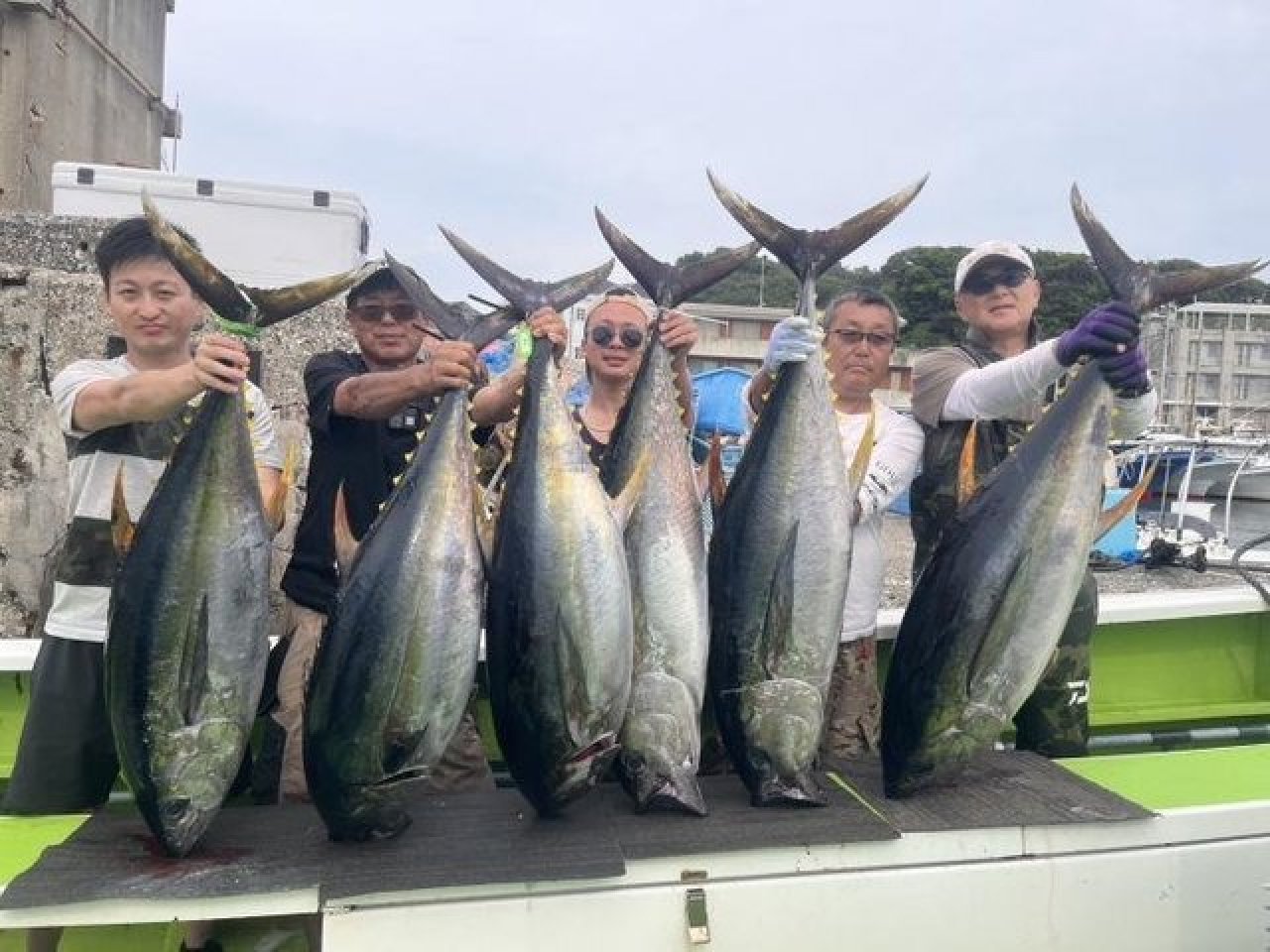 【釣果速報】神奈川県長三朗丸でキハダ・カツオGET！ミサイル級混じりのカツオも回遊中で今が絶好のチャンス！